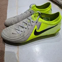 کفش چمنی فوتبال