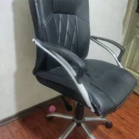 صندلی گردان مدیریت