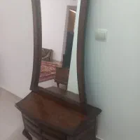 ایینه وکنسول