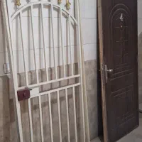 درب چوبی ورودی همراه محافظ