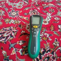 دما سنج و رطوبت حساس