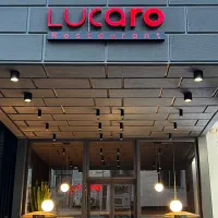 صندوق دار و کانتر دار رستوران