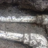 نشت یابی وتشخیص دقیق محل نشت رطوبت با دستگاه