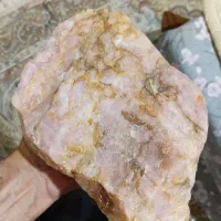 گوهر سنگ رز کوارتز