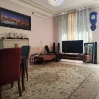 رهن و اجاره هر دو طبقه ویلایی واقع در دولت شرقی|اجارهٔ خانه و ویلا|شیراز, کوشک میدان|دیوار