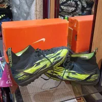 کفش چمن.کفش کوهنوردی