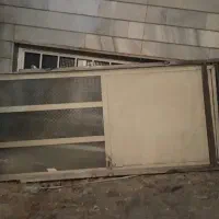 درب آهنی سنگین با چهارچوب