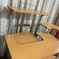 میز کامپیوتر چوبی در حد نو