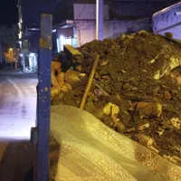 وانت نیسان کمپرسی حمل بار و نخاله سیمان و تخریب|خدمات حمل و نقل|ارومیه, |دیوار