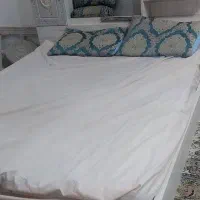 تخت خواب دو نفره با تشک طبی رویال