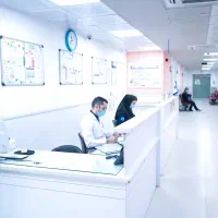 منشی درمانگاه