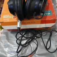 هدست برای شنیدن صوت