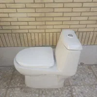 فروش دو عدد توالت فرنگی