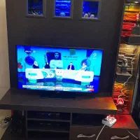 زیر تلویزیون چراغ دار