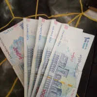 اسکناس 100 تومنی امضا قرمز