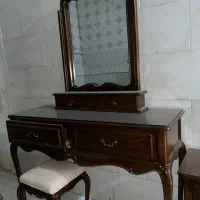 میز ارایش با اینه