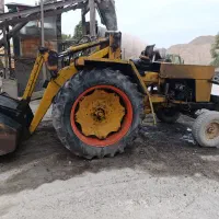 تراکتور بیل عقب