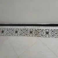 قاب بالای پرده