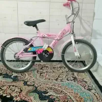 دوچرخه|اسباببازی بچه|اقبالیه, |دیوار