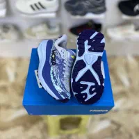 کتونی هوکا دوست سلامتی شما.|کیف، کفش، کمربند|بانه, |دیوار