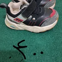 کفش‌ اسپرت .بوت خارجی