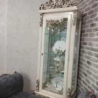 گنجه وساعت ایستاده استخونی