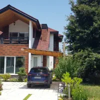 ویلا ۶۵۰ متری شهرک با اصالت رویان