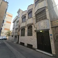 خانه ۳ طبقه بصورت یکجا برای زندگی/تولیدی یا انبار