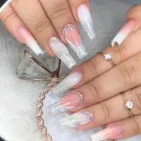 خدمات تخصصی ناخن و اموزش تضمینی