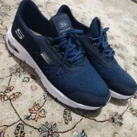 کفش اسکیچرز