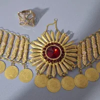 هدبند،دستبند و سرویس شانل