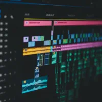 آموزش ادیت با اپ های ادوبی (استخدام پس از آموزش)