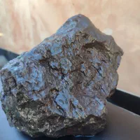 سنگهای مشکوک به شهاب سنگ|کلکسیون اشیاء عتیقه|بیرجند, |دیوار