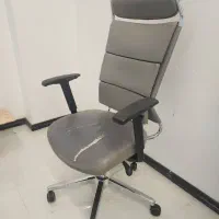 تعدادی صندلی