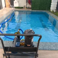 شستشوی استخر و جکوزی