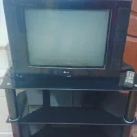 تلویزیونLG و میز تلویزیون