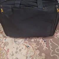 یه کوله و کیف لب تاپ