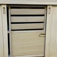 اینه و کنسول|بوفه، ویترین، کنسول|تهران, آبشار تهران (دریاچه)|دیوار