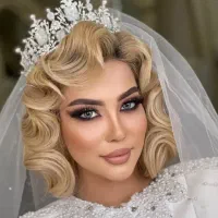 شنیون ومیکاپ