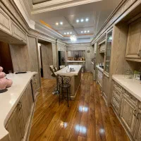 قلب صاحبقرانیه/موقعیت استثنایی/همه چیز تمام