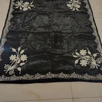 رومیزی مخمل قدیمی رنگ مشکی|پرده، رانر، رومیزی|اصفهان, سپاهان‌شهر|دیوار