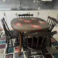میز ۴ نفره سالم و تمیز