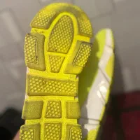 کفشهای خیلی کم کارکرده