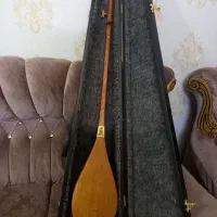 دوتار خوش صدا همراه با باکس نگه دارنده