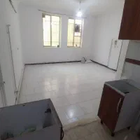 ۶۰ متری طبقه همکف تک واحدی خوش قیمت وپول لازم