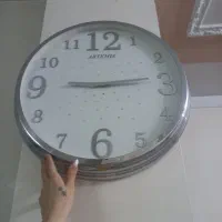 ساعت دیواری