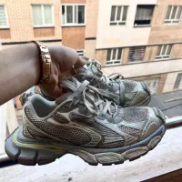 کتونی بالنسیگا ۳XL