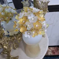 گلدان وگل طلایی