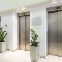 خدمات آسانسور و پله برقی استاندارد|خدمات پیشه و مهارت|فردیس, داوری|دیوار