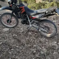 موتورتریل|موتورسیکلت|گهواره, |دیوار